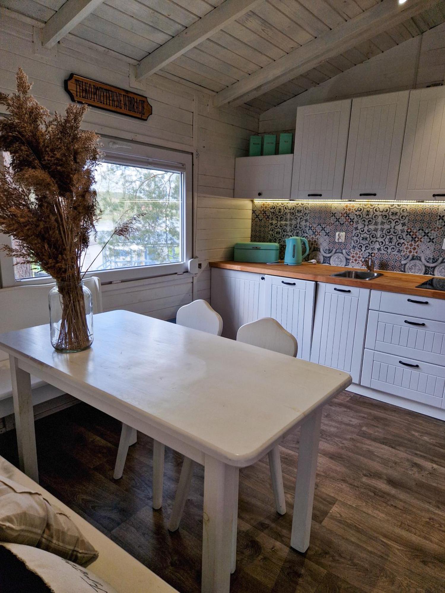 Wdzydze Nad Jeziorem Holiday home Wdzydze Kiszewskie
